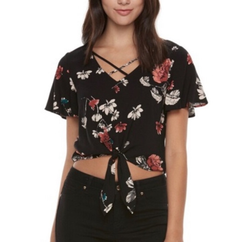 Mudd Cropped Black Floral Blouse Size S